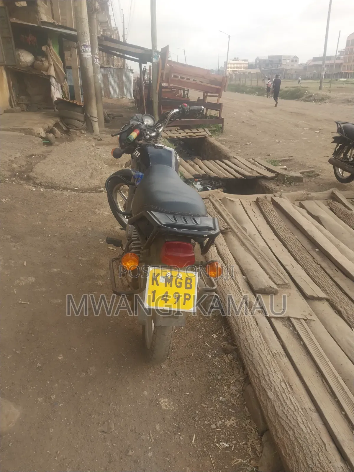 TVS HLX 125 2023 Blue