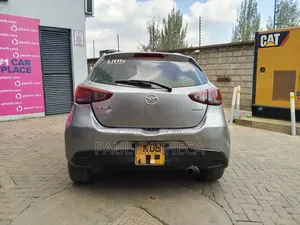 Mazda Demio 2015 Gold