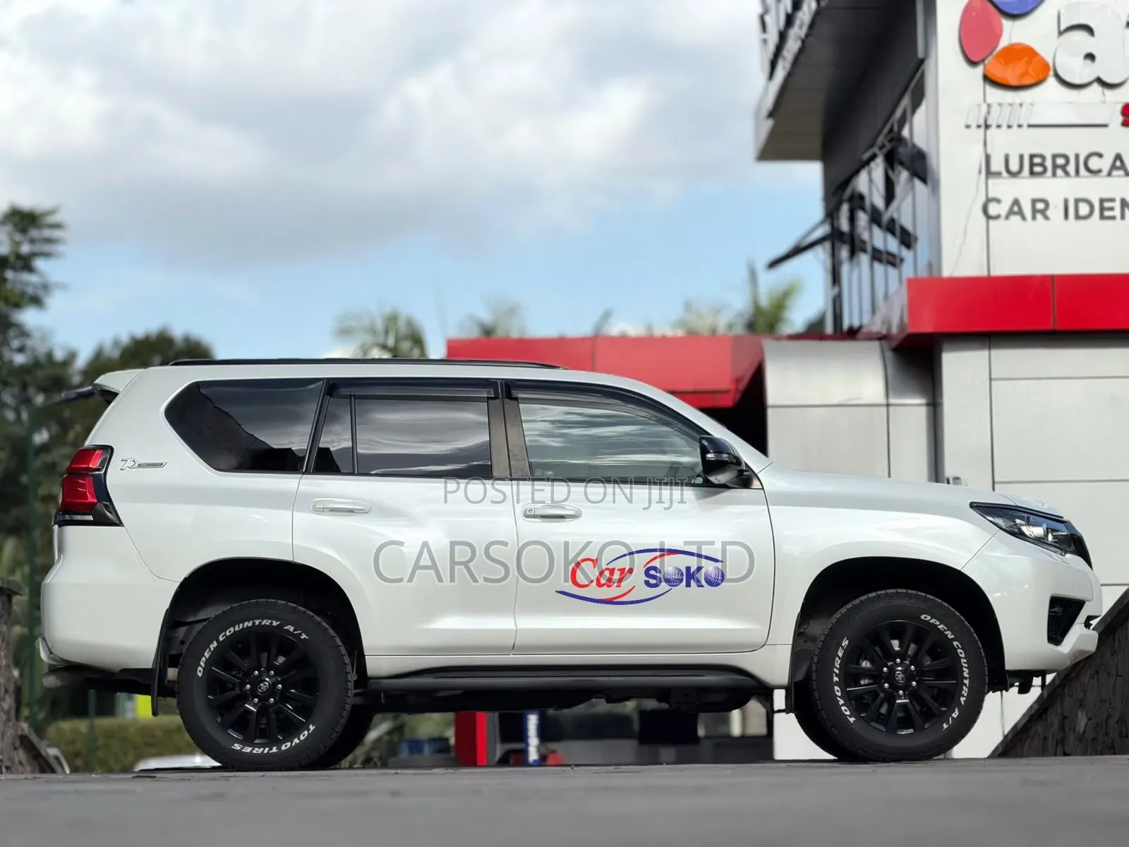 Toyota Land Cruiser Prado 2021 White
