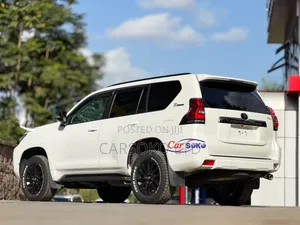 Toyota Land Cruiser Prado 2021 White