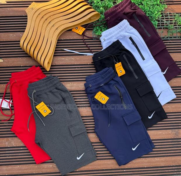 Heavy, Unisex Side Pocket Sweatshorts - thumbnail 3