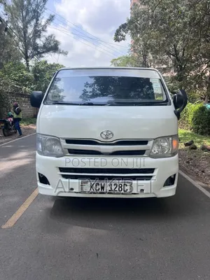 Toyota HiAce 2013 White