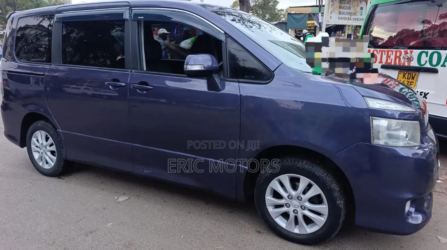 Toyota Voxy 2007 Blue