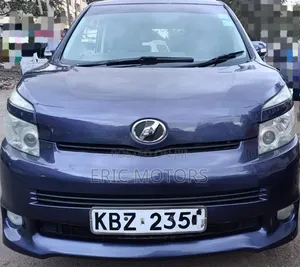 Toyota Voxy 2007 Blue
