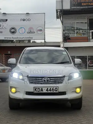 Toyota Vanguard 2013 Pearl