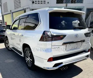 Lexus LX 570 AWD 2020 White