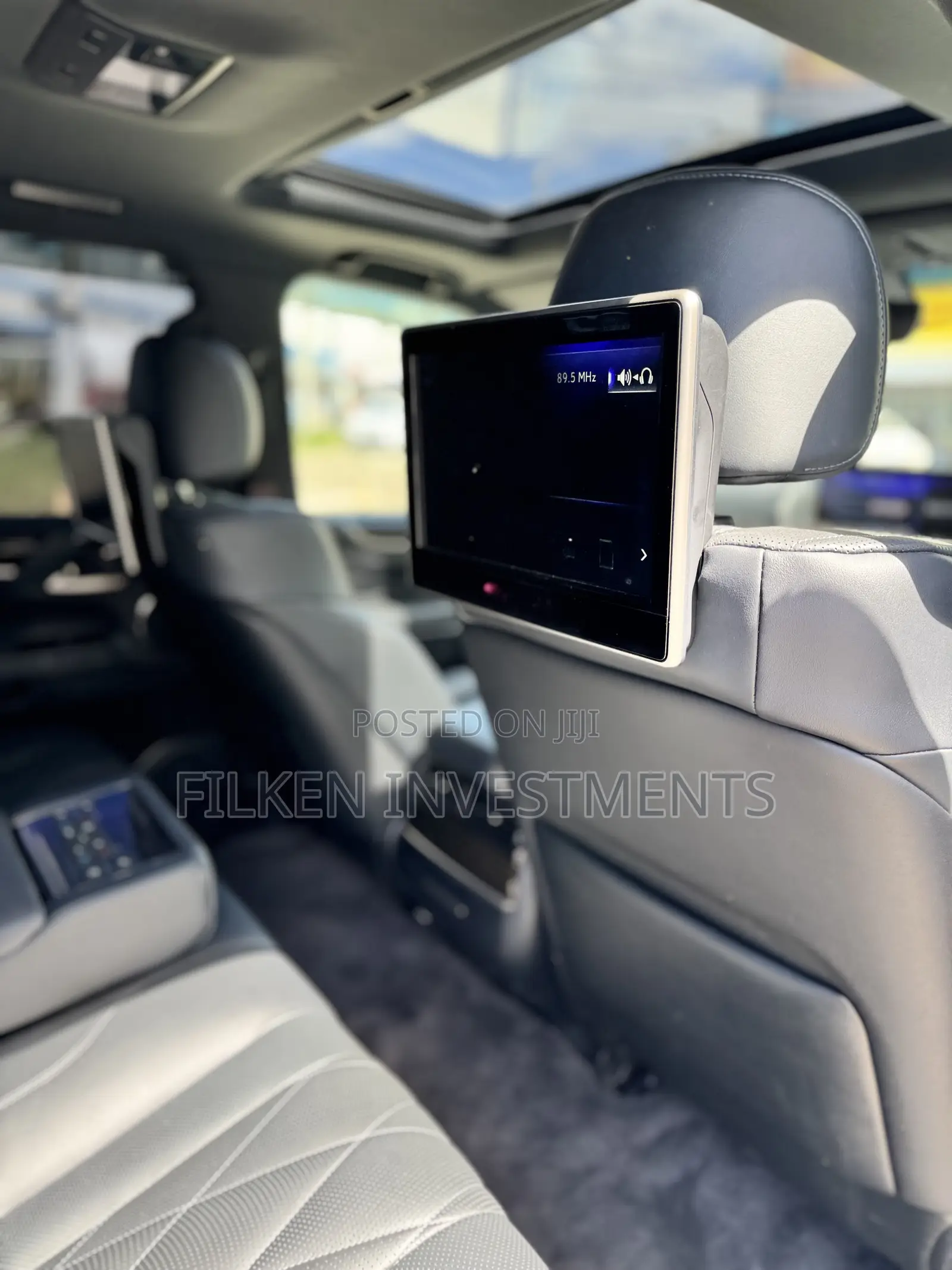 Lexus LX 570 AWD 2020 White