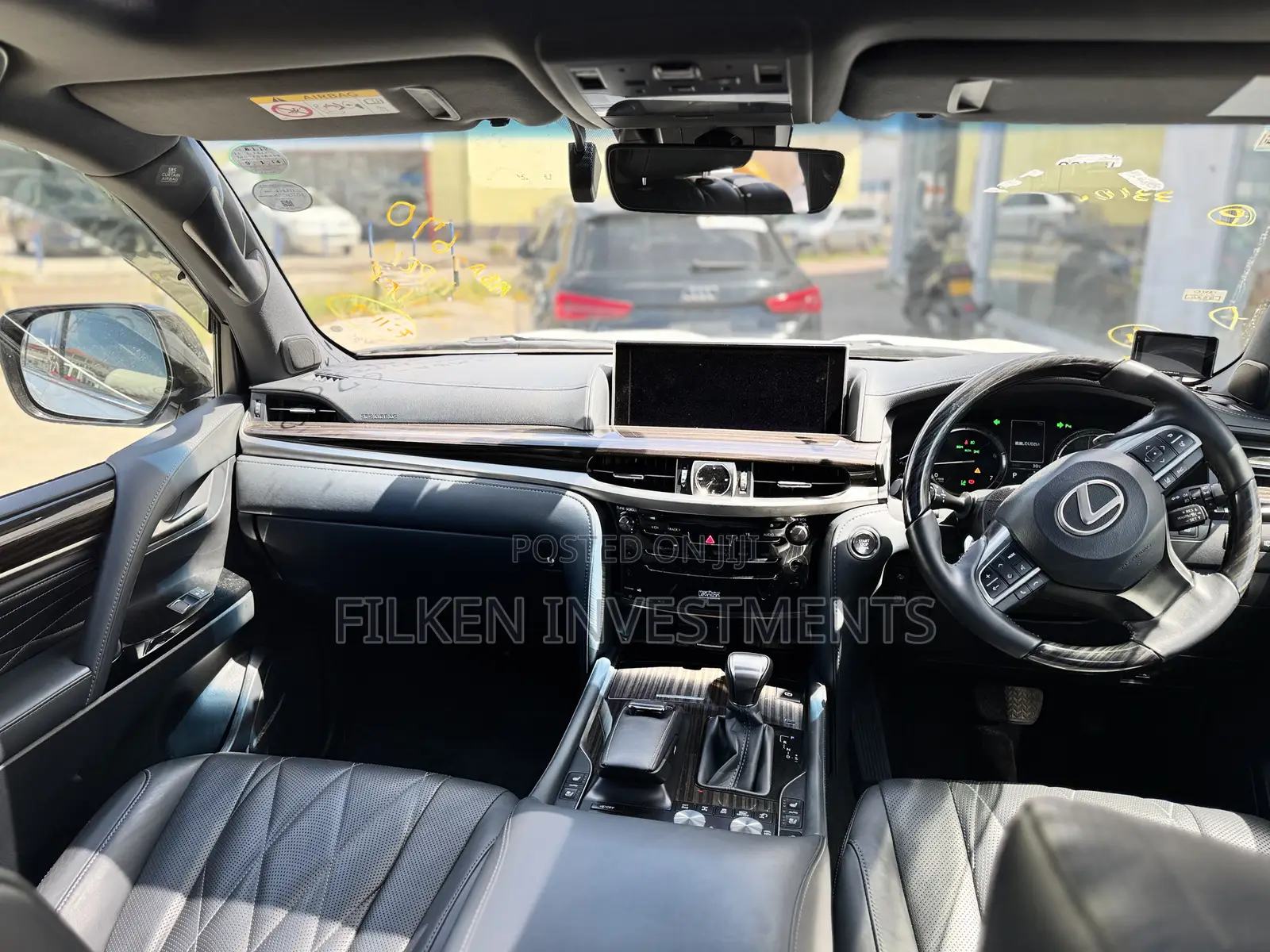 Lexus LX 570 AWD 2020 White