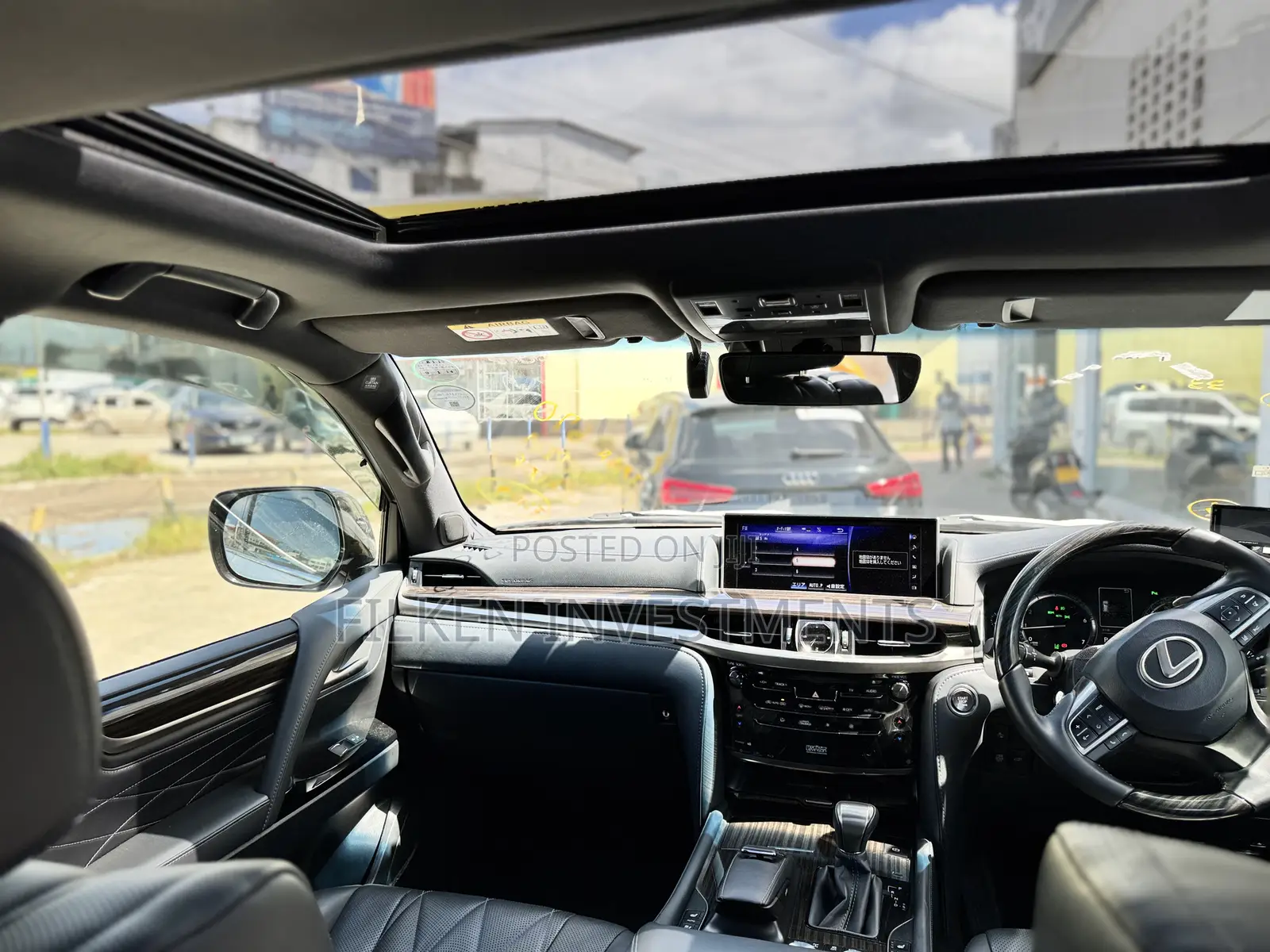 Lexus LX 570 AWD 2020 White