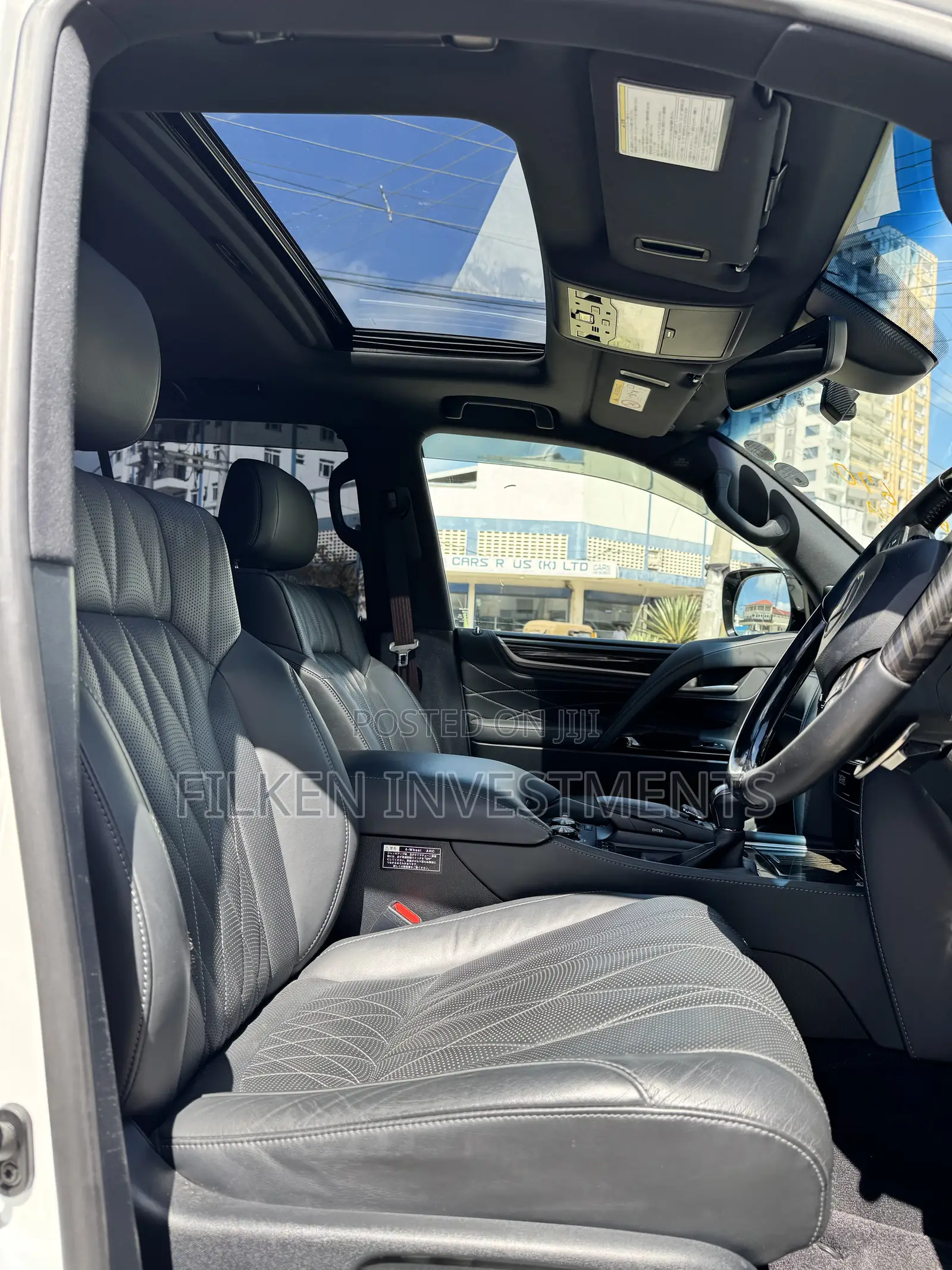 Lexus LX 570 AWD 2020 White