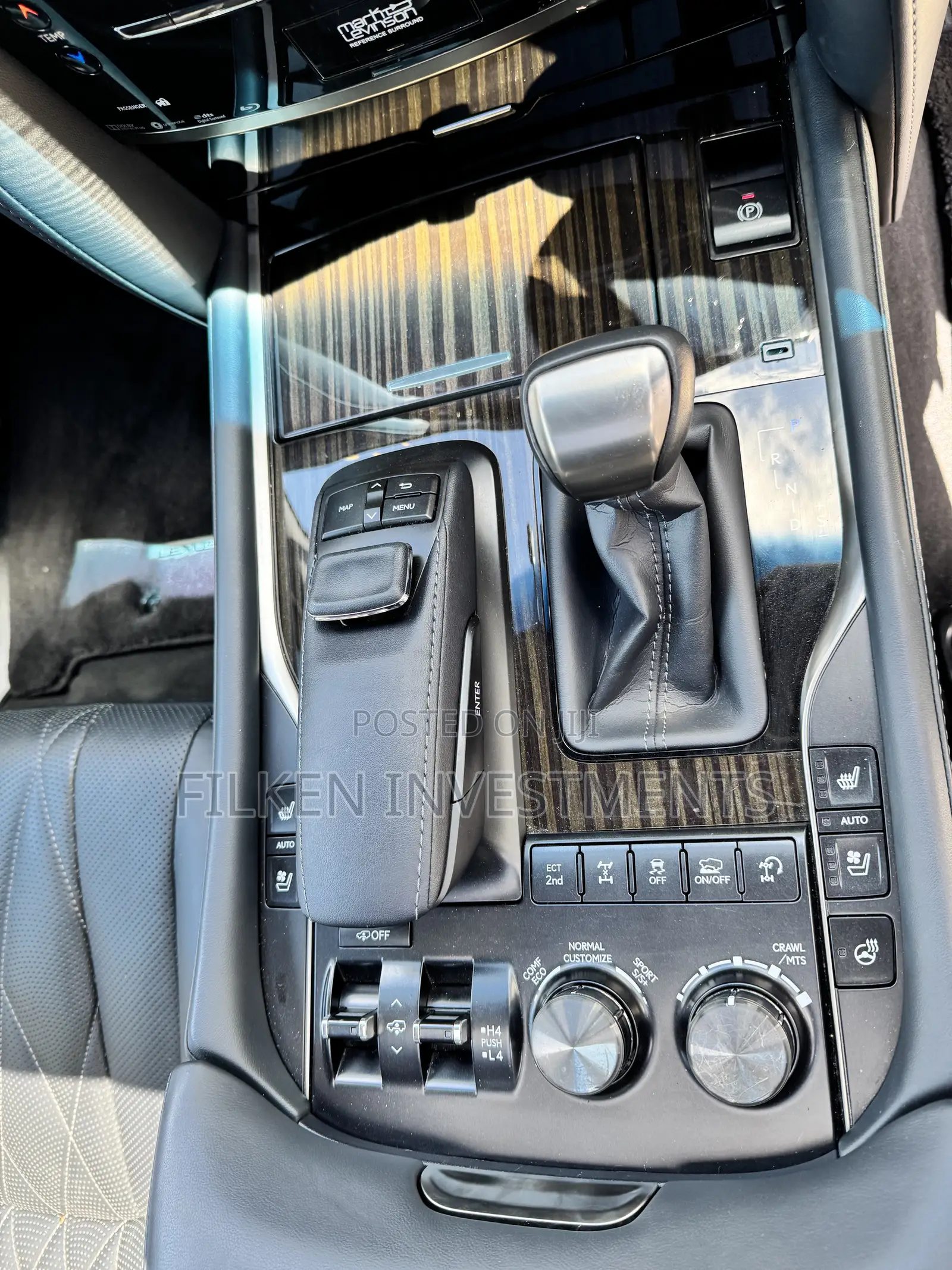 Lexus LX 570 AWD 2020 White