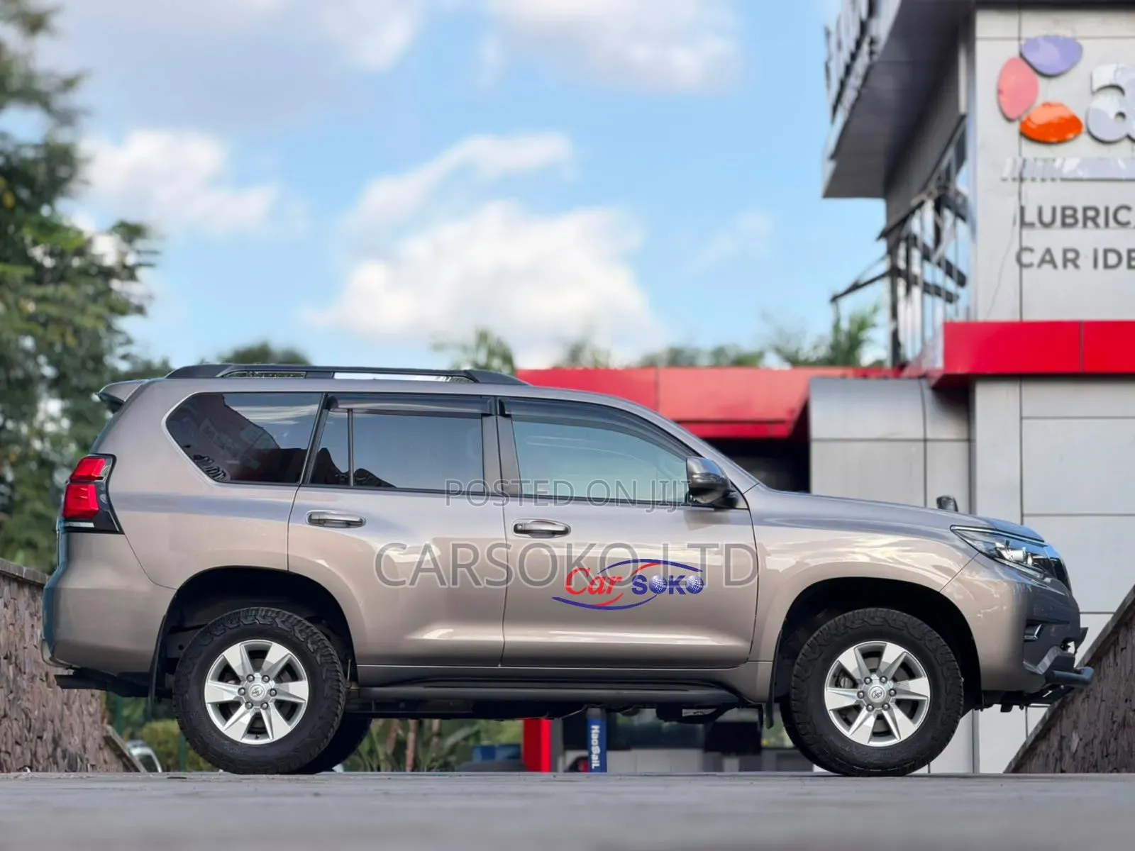 Toyota Land Cruiser Prado 2021 Gold