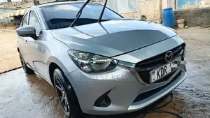 Mazda Demio 2017 Silver