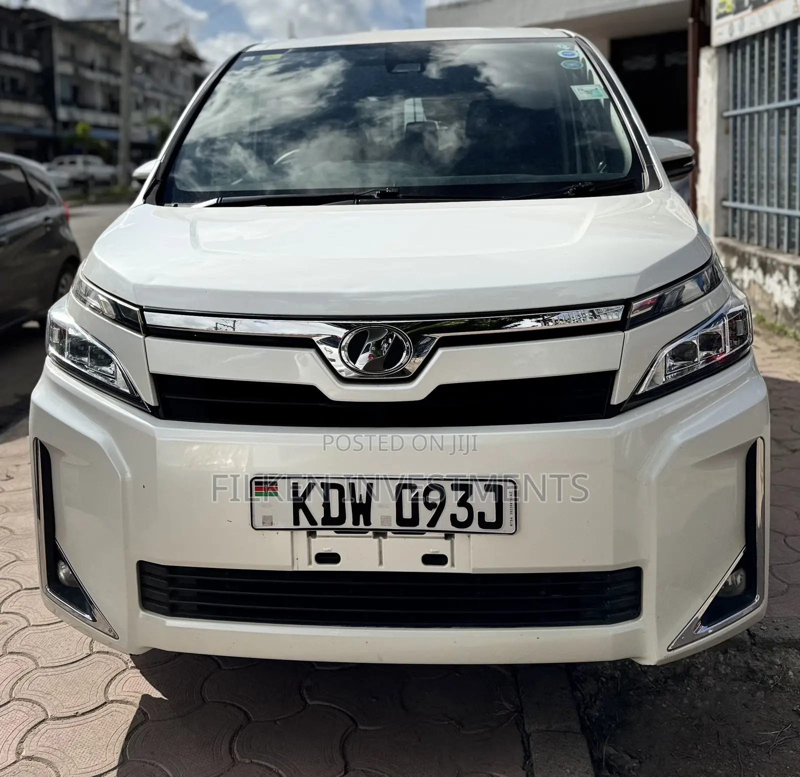Toyota Voxy 2019 White