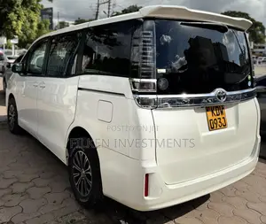Toyota Voxy 2019 White