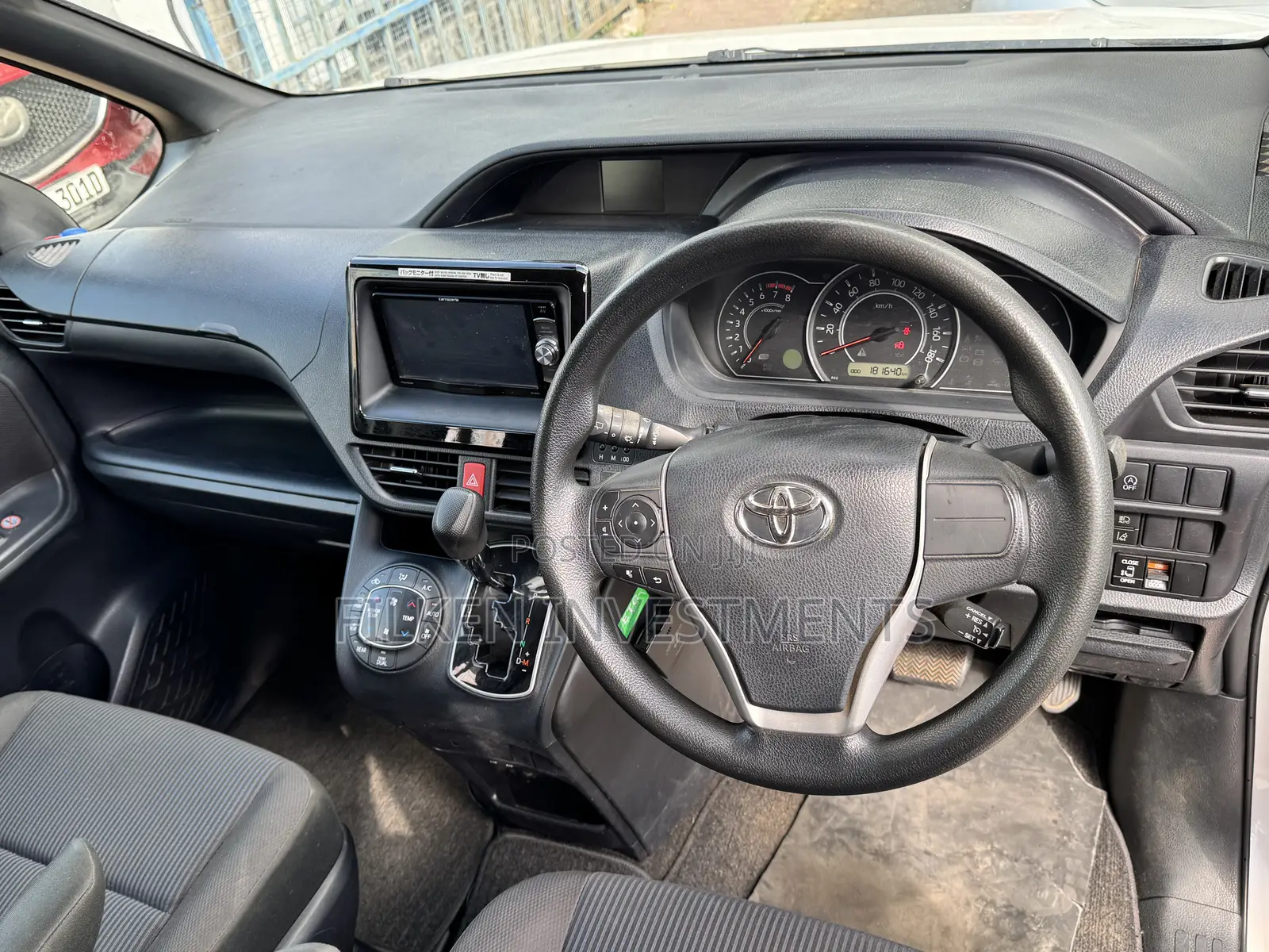 Toyota Voxy 2019 White