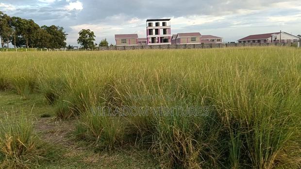 For Quick Sale 1l4 Acre Plots in Royal Estate Barnabas