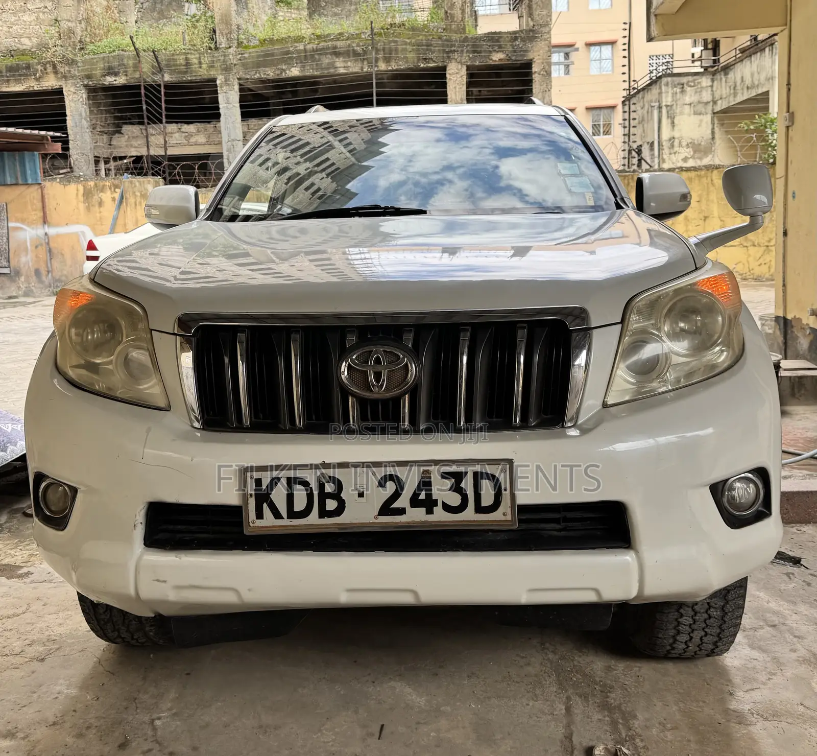 Toyota Land Cruiser Prado 4.0 Petrol TX-L 2015 White