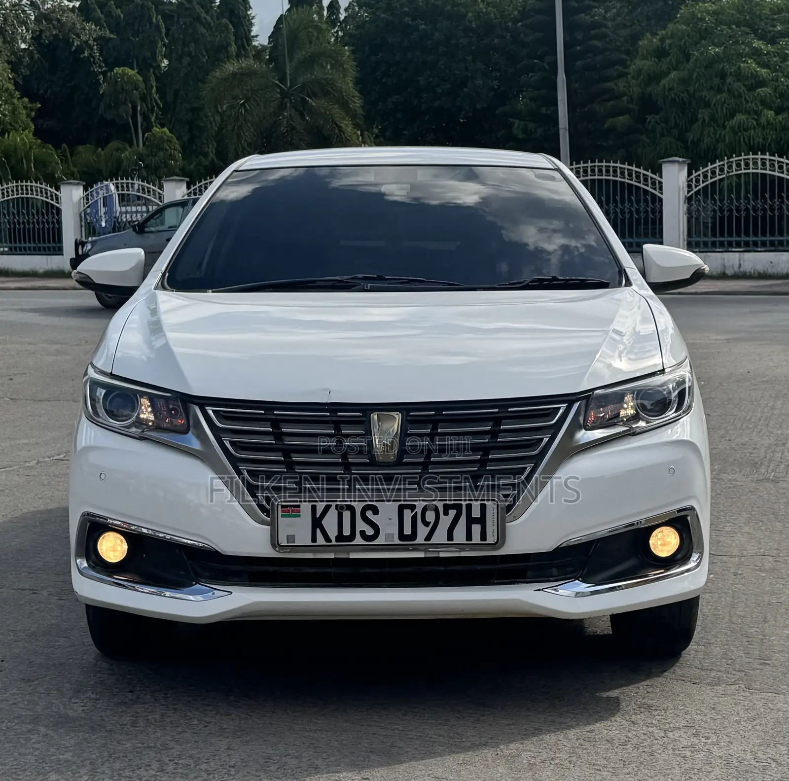 Toyota Premio 1.5 FWD 2018 White