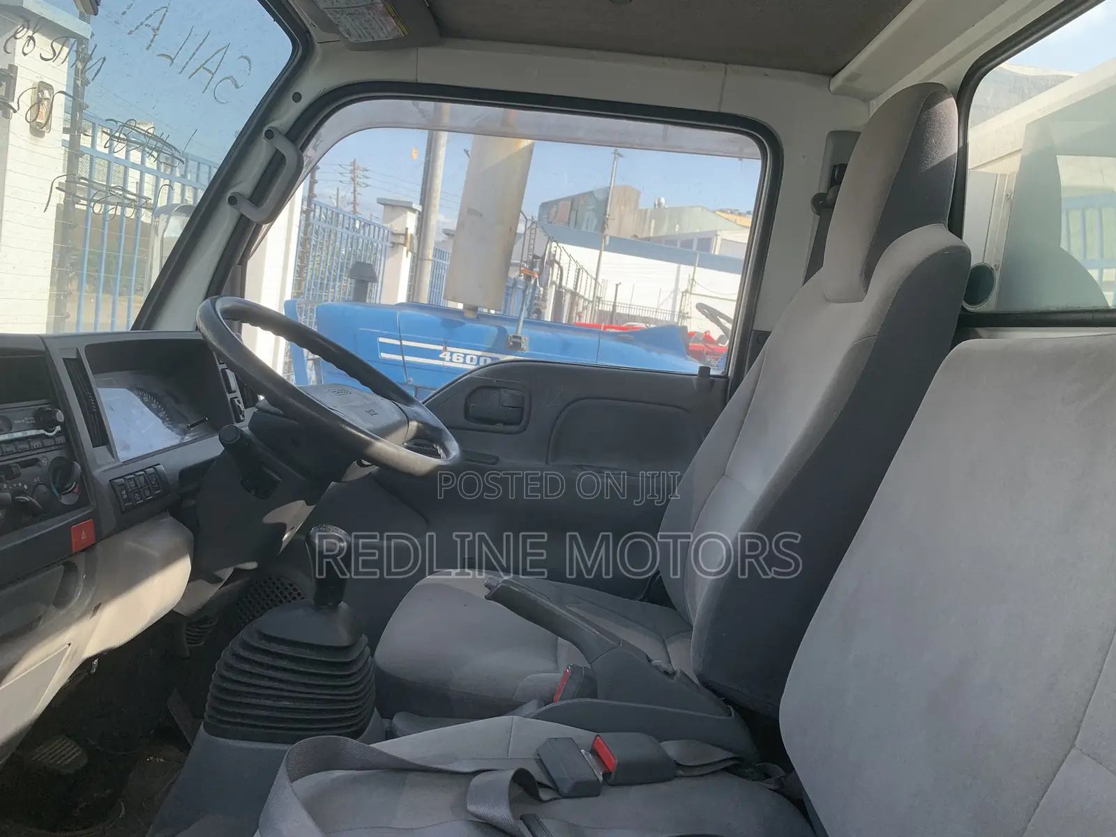 Isuzu ELF Truck 2018 White