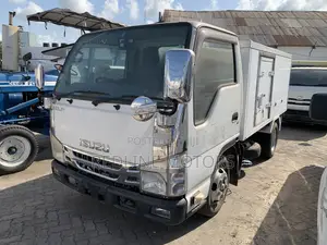 Isuzu ELF Truck 2018 White