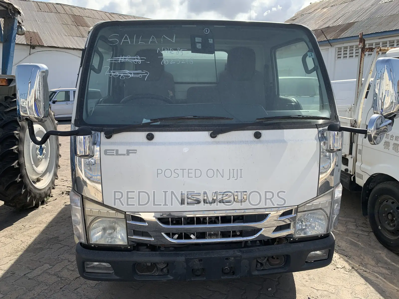 Isuzu ELF Truck 2018 White