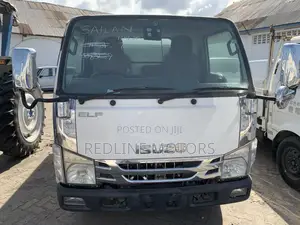 Isuzu ELF Truck 2018 White