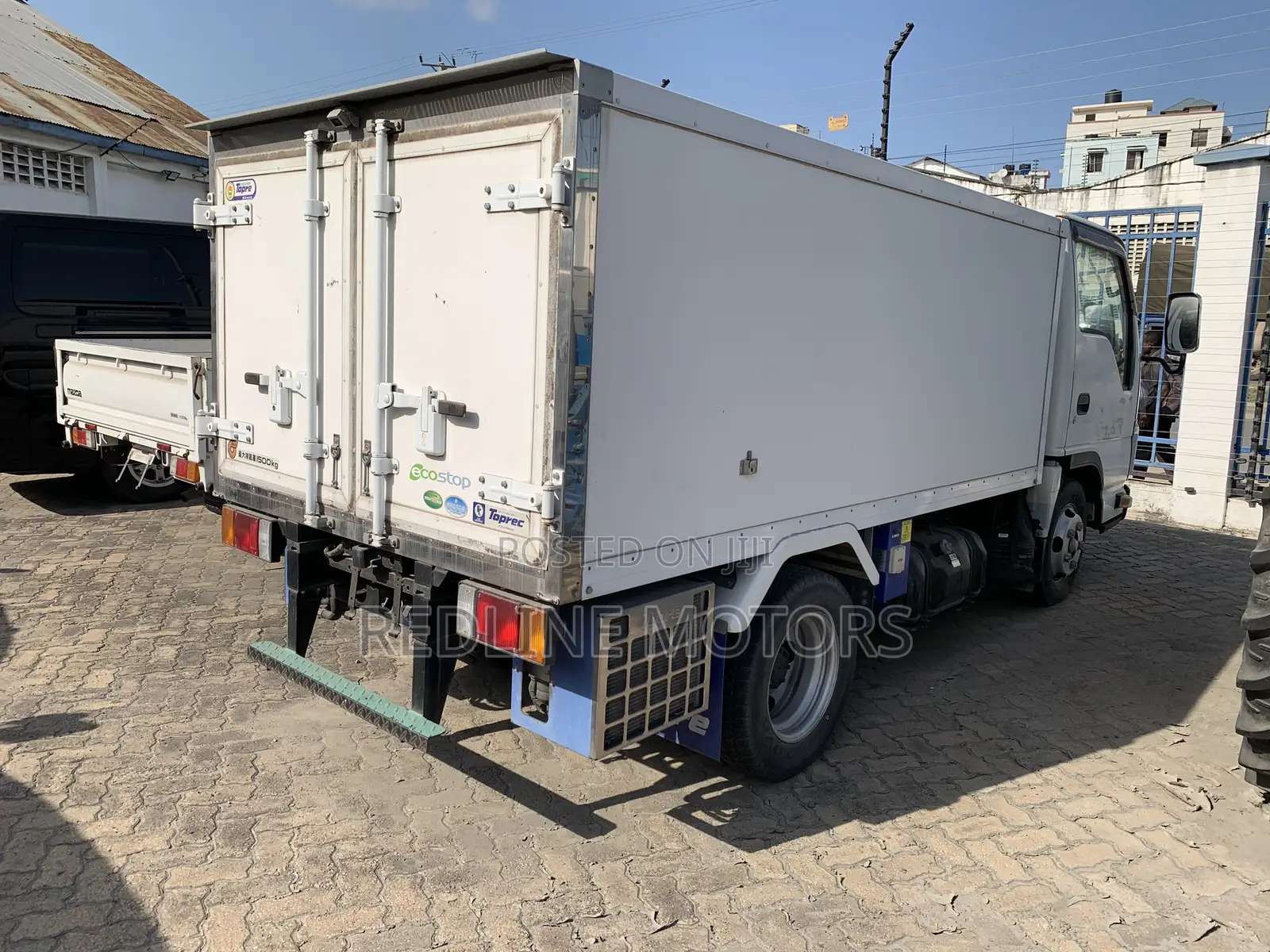 Isuzu ELF Truck 2018 White