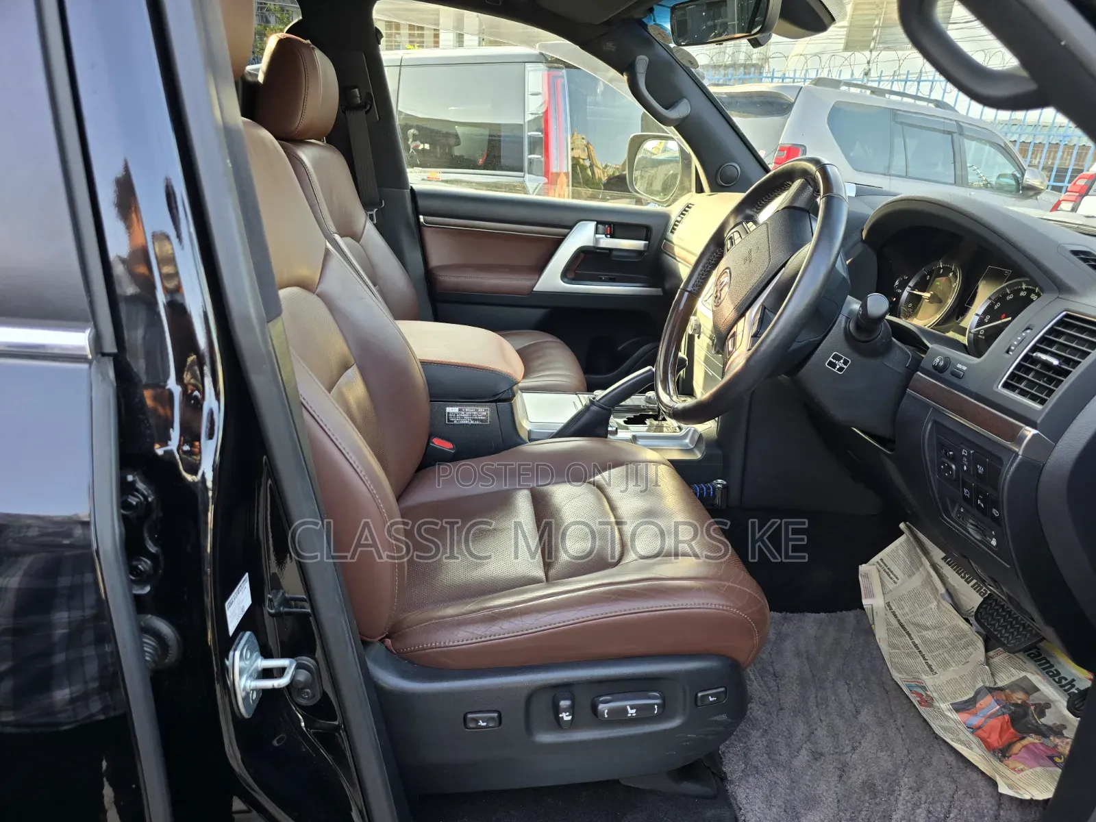 Toyota Land Cruiser 4.6 V8 ZX 2019 Black