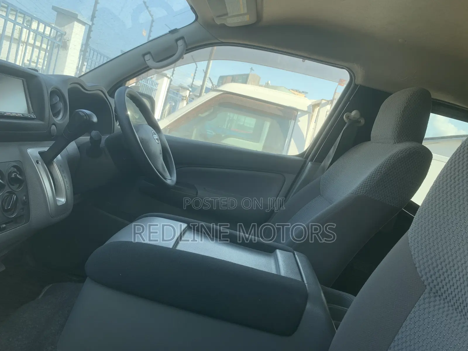 Nissan NV350 2018 Black