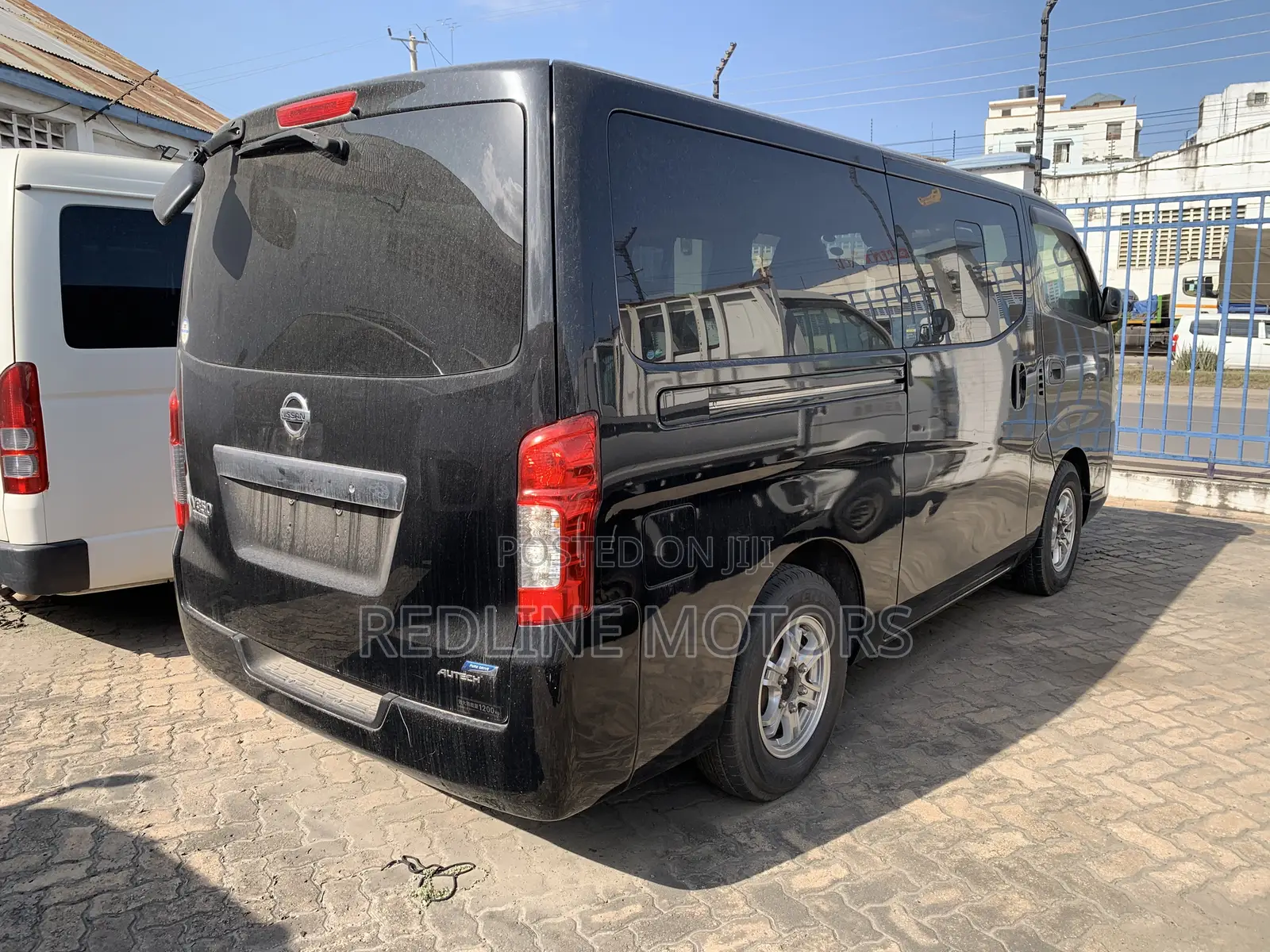 Nissan NV350 2018 Black