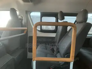 Toyota HiAce 2018 White