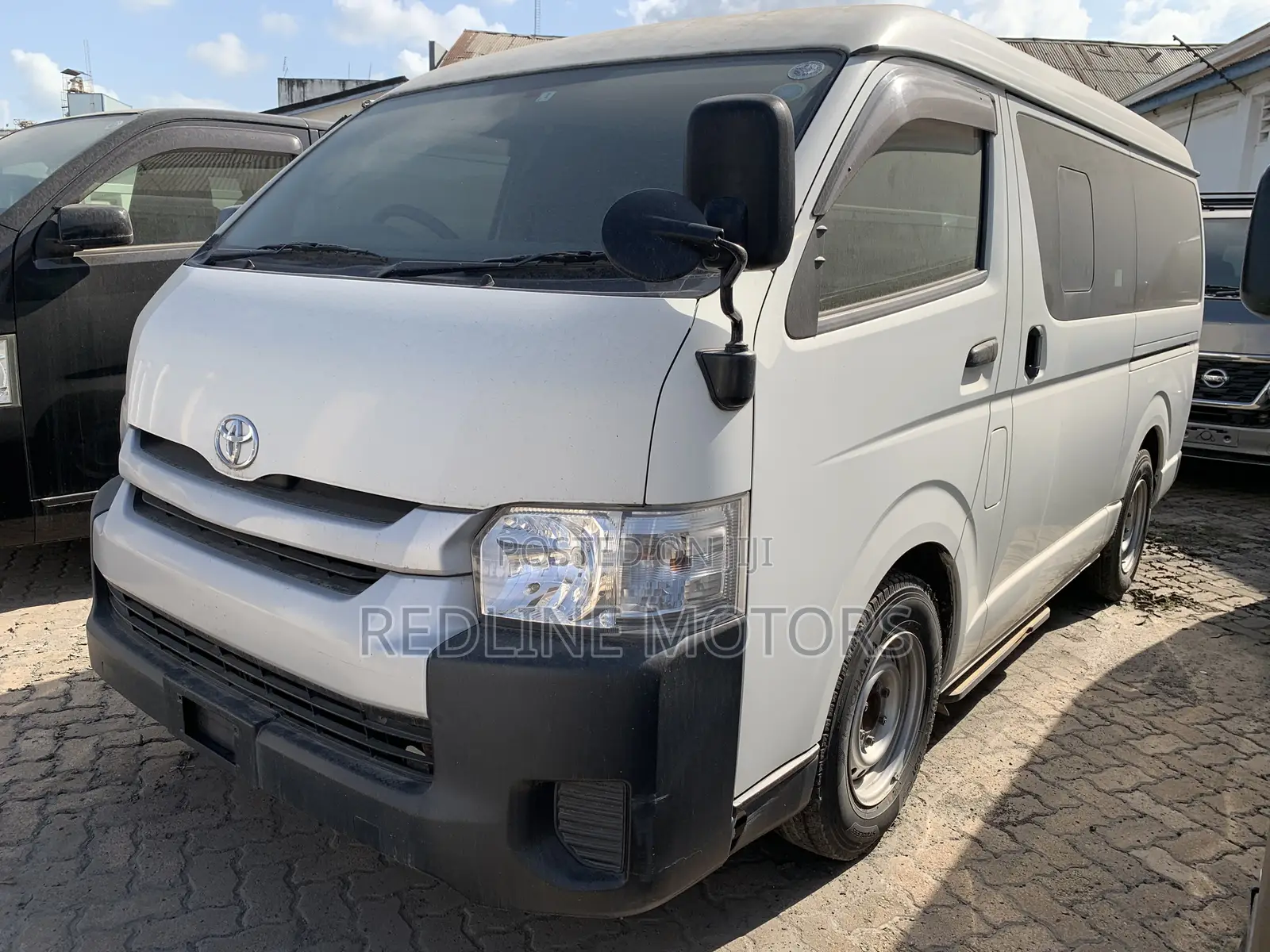 Toyota HiAce 2018 White