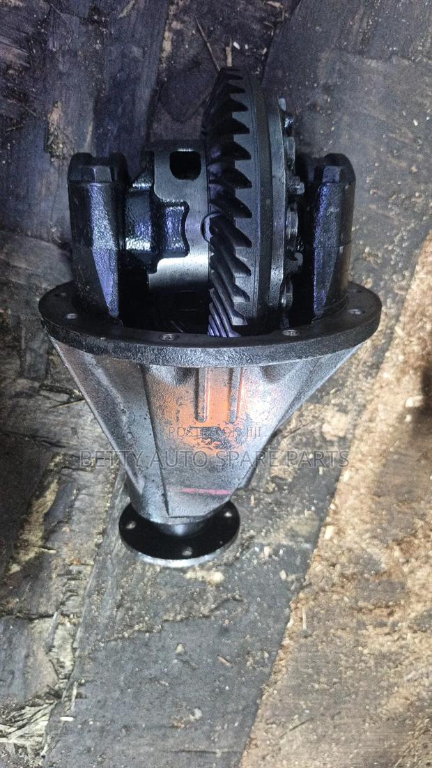 Toyota Landcruiser Rear Diff( Differential) - thumbnail 2