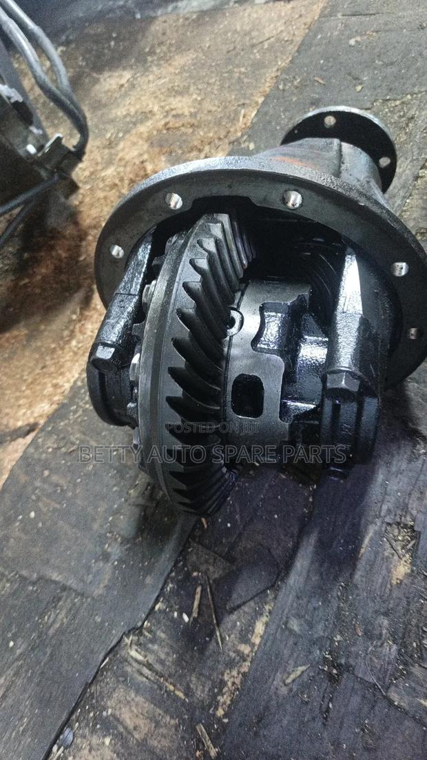Toyota Landcruiser Rear Diff( Differential) - thumbnail 6