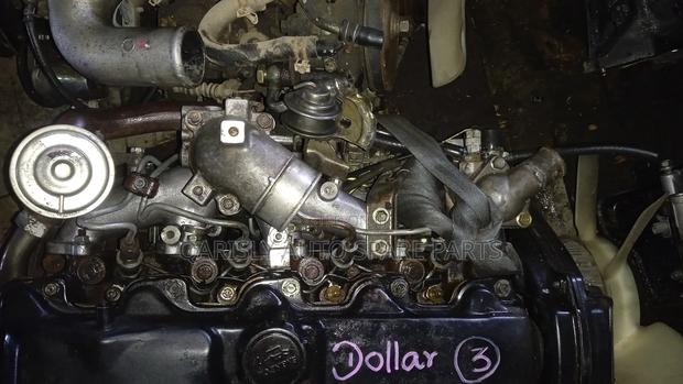 5L Toyota Shark/Hilux Vigo Complete Engine - thumbnail 3