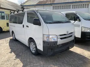 Isuzu Como 2018 White