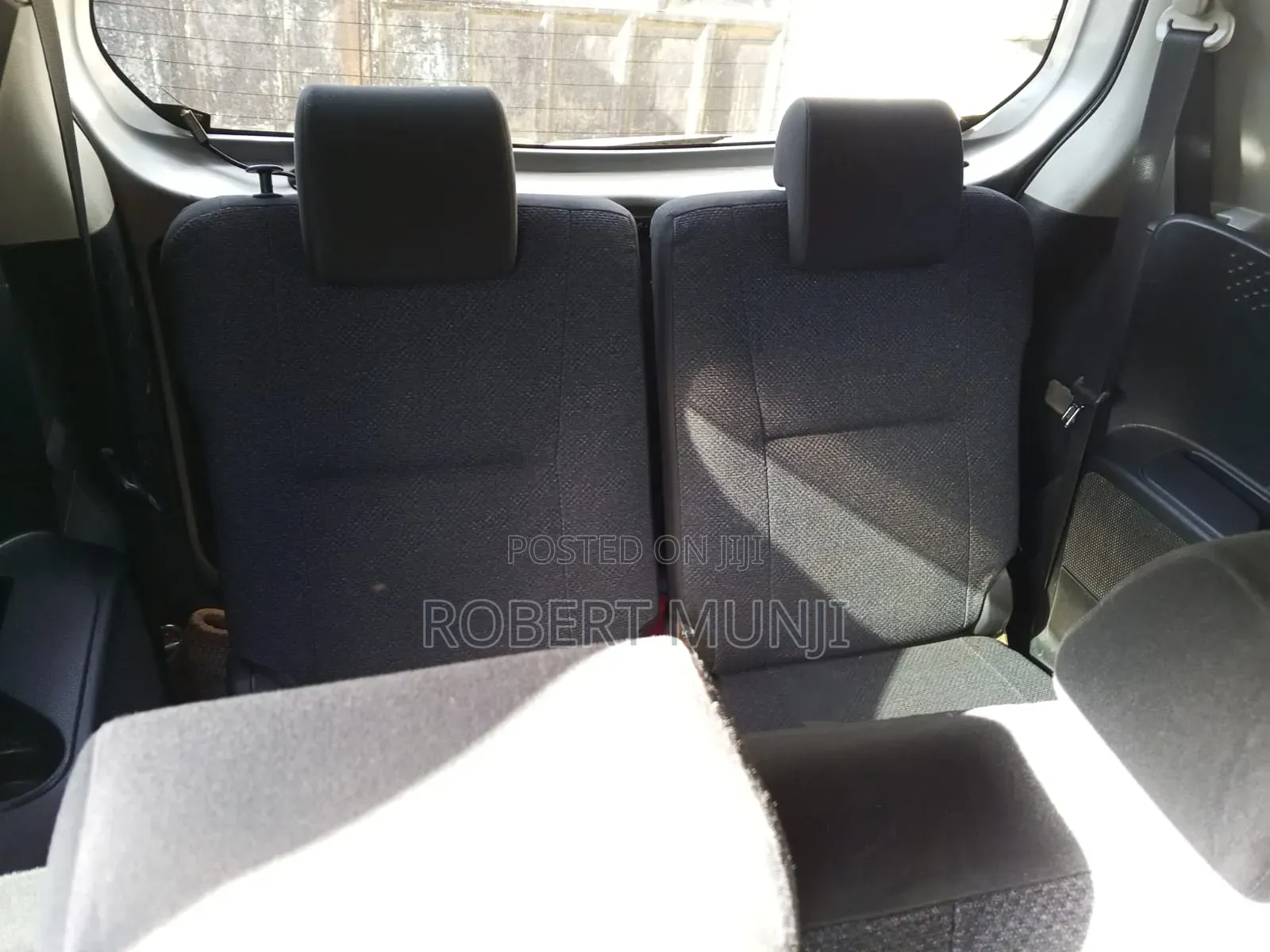 Toyota Sienta 2015