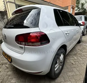 Volkswagen Golf 2013 White