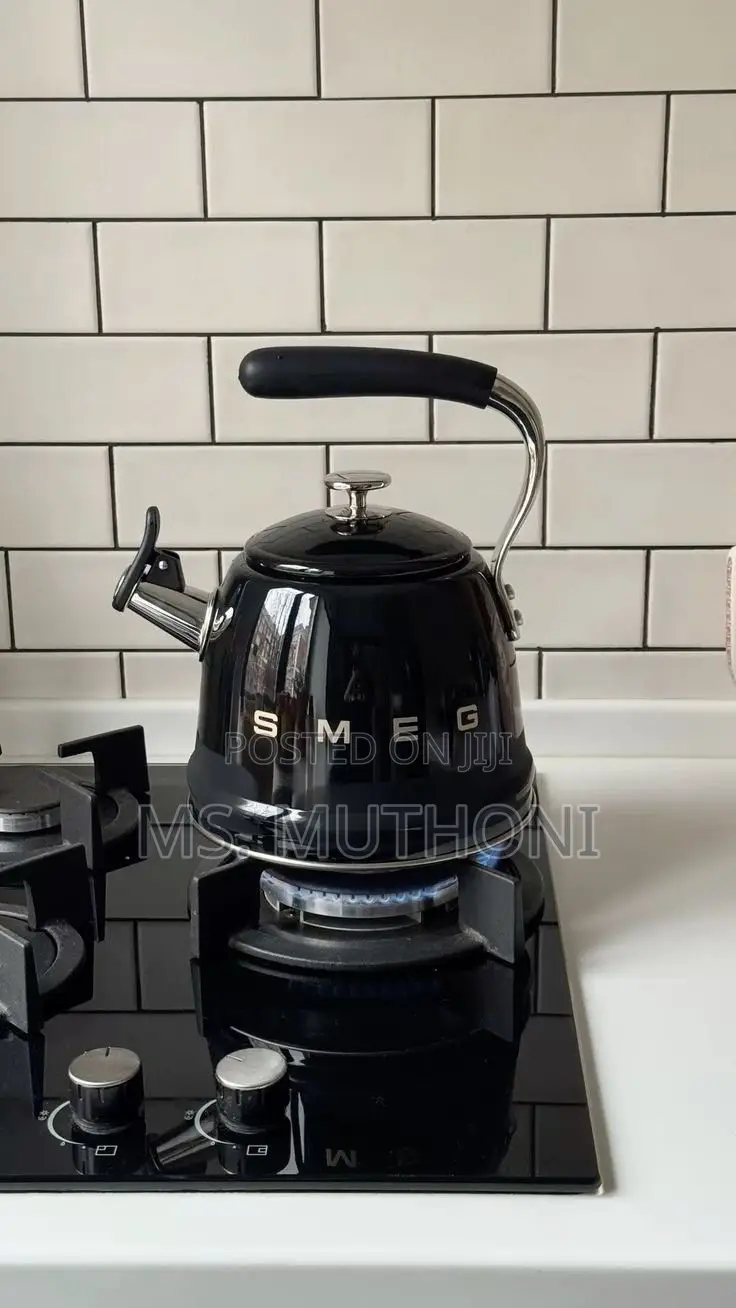 Black Smeg 50's Style Whistling Kettle Features a 2.3-Liter Capacity