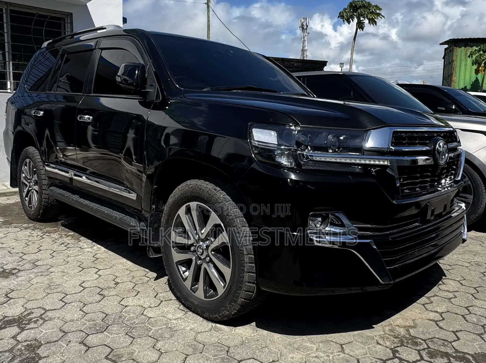 Toyota Land Cruiser 5.7 V8 VX-S 2016 Black