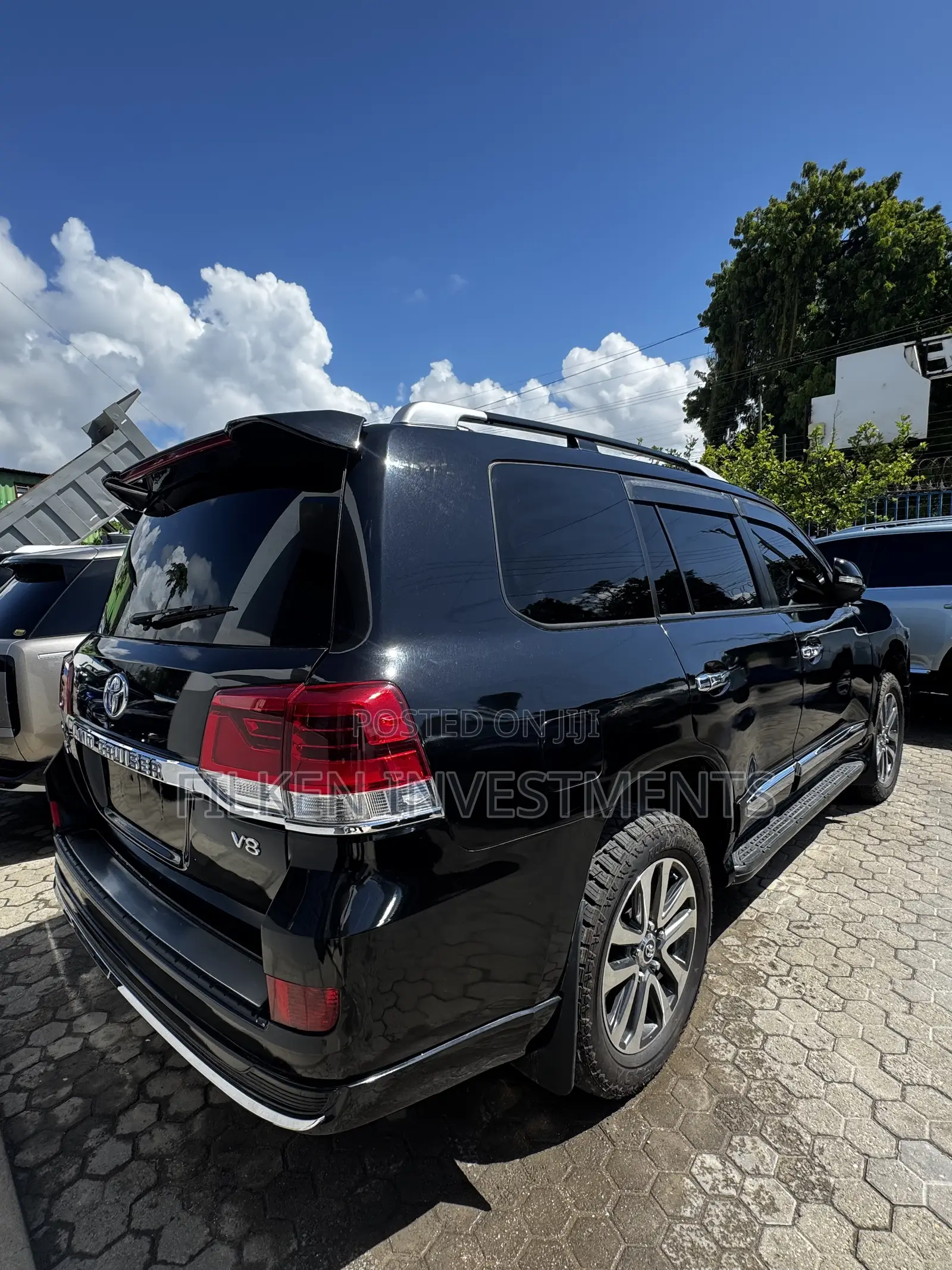Toyota Land Cruiser 5.7 V8 VX-S 2016 Black