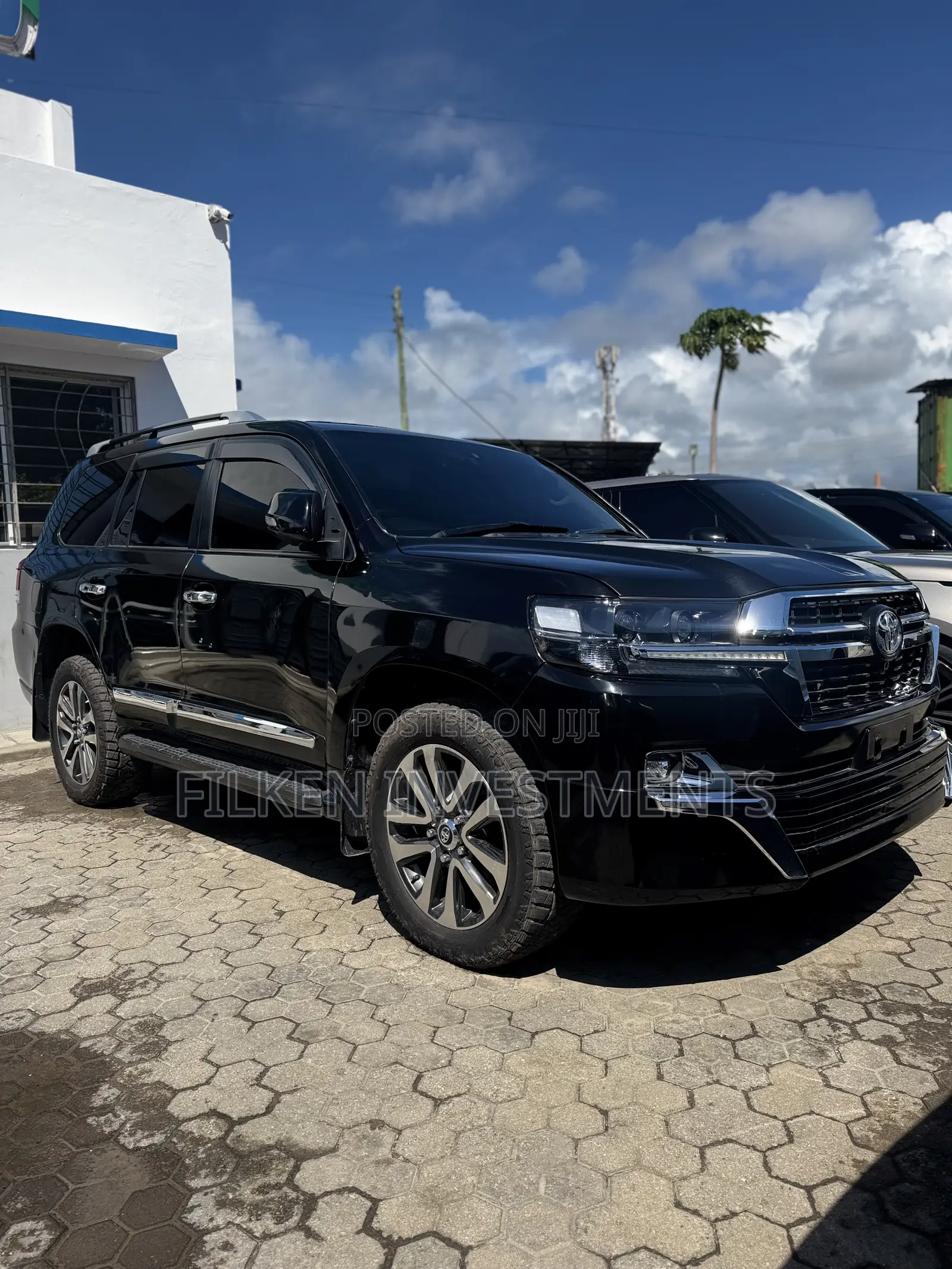 Toyota Land Cruiser 5.7 V8 VX-S 2016 Black