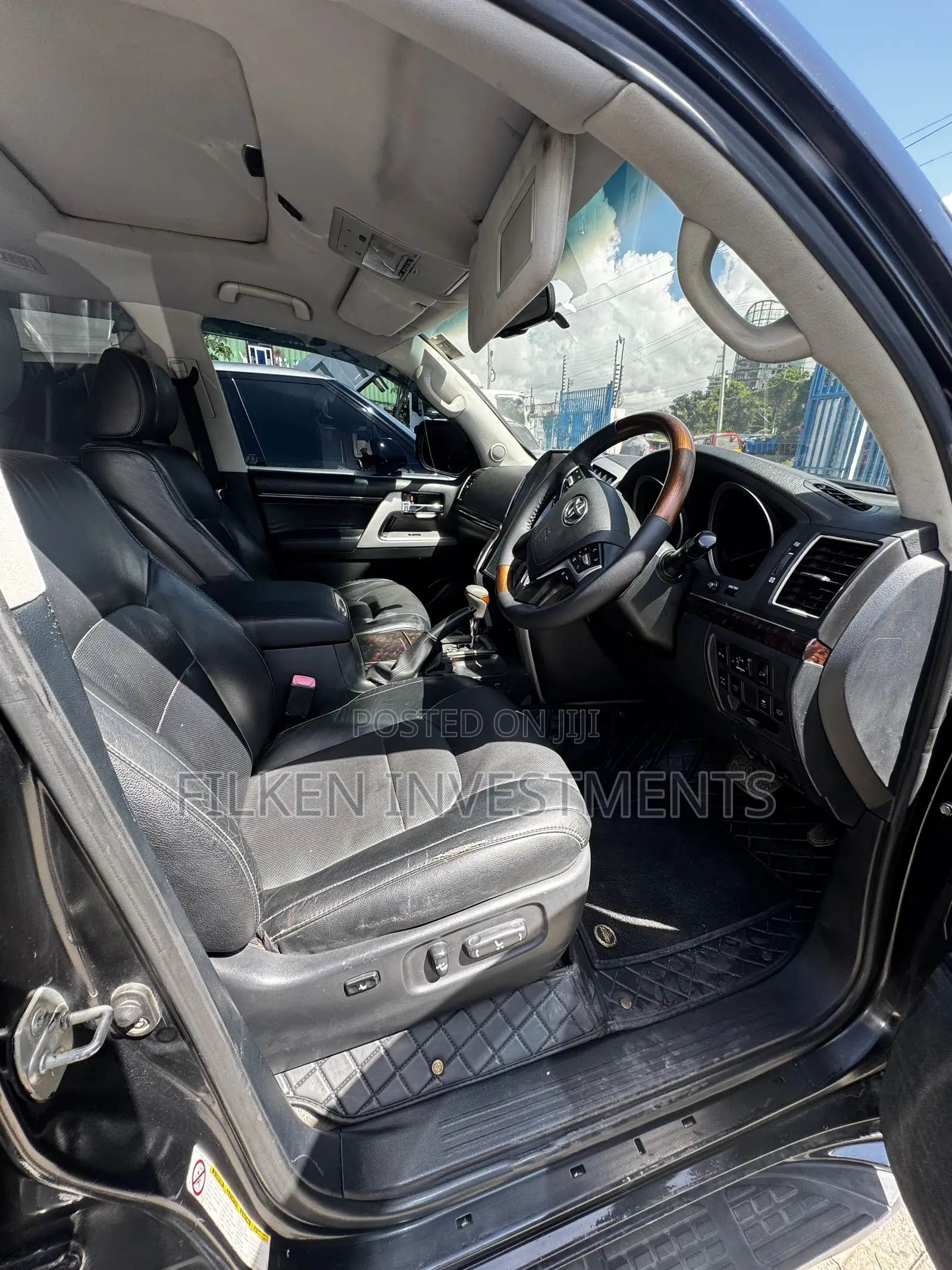 Toyota Land Cruiser 5.7 V8 VX-S 2016 Black
