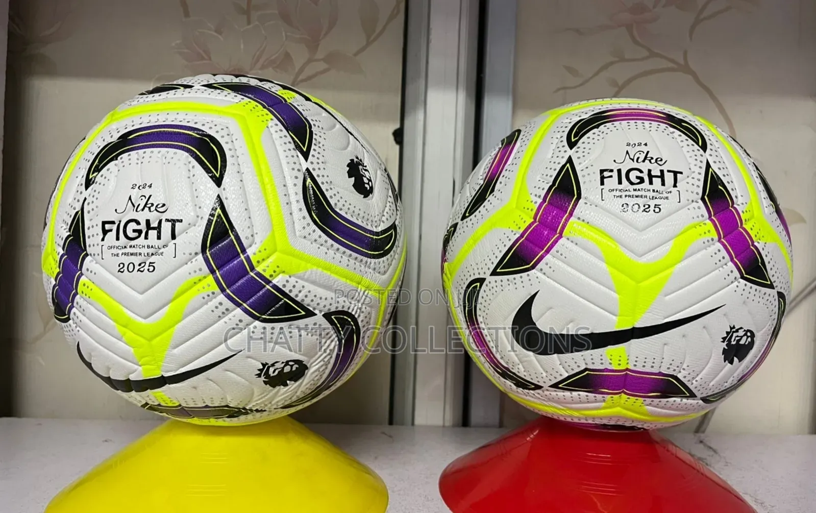 Nike Tubeless 
Size 4 Football/ Soccer Balls
