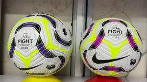 Nike Tubeless 
Size 4 Football/ Soccer Balls