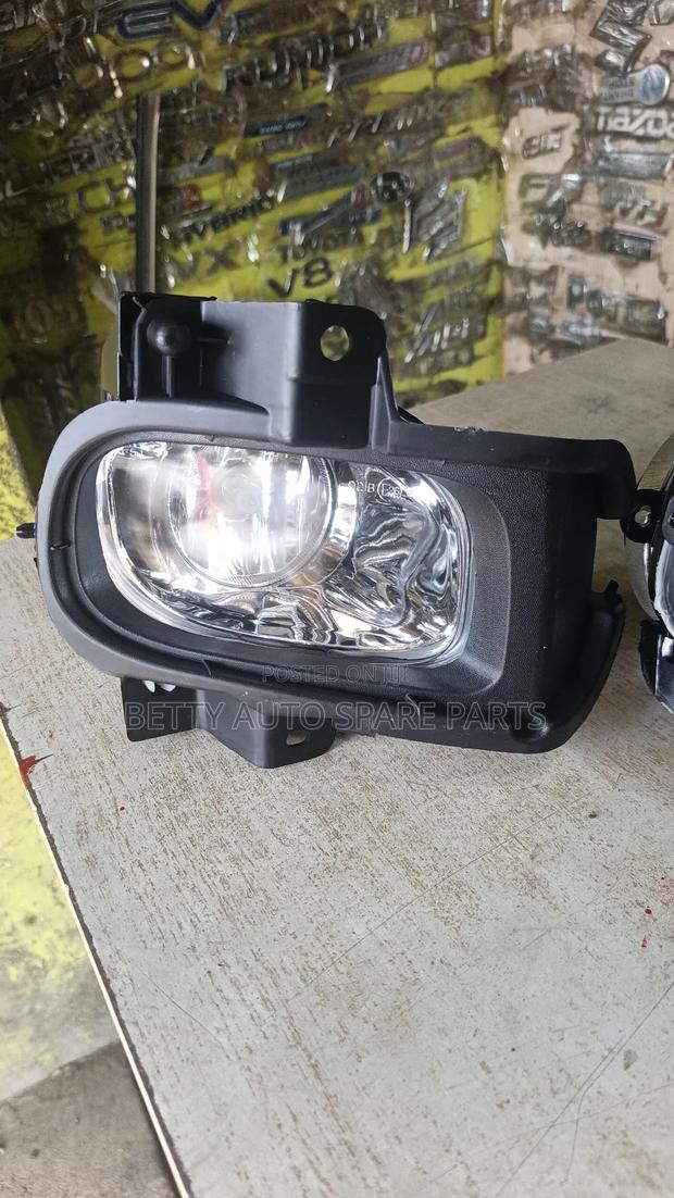 Toyota Premio Fog Lights - thumbnail 3