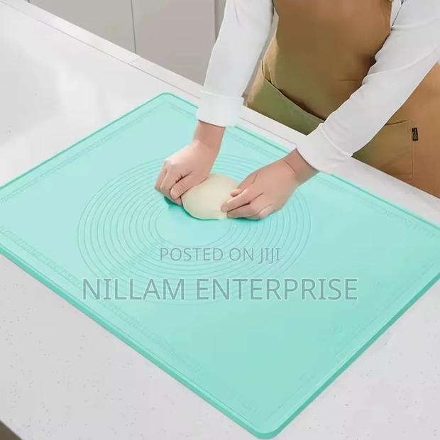 Non-Stick Silicone Kneading Mat - thumbnail 4