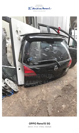 Nissan Wingroad Y11 Boot