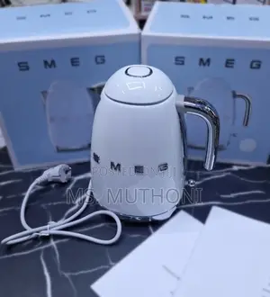 Brilliant White 1.7 L Smeg Electric Kettle